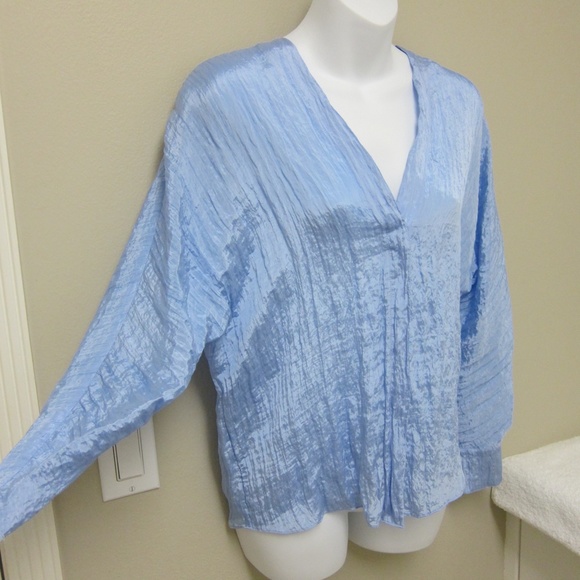 NEW! Vince Crinkled Satin Long Sleeve Double V-Neck Blouse Blue XS - Picture 13 of 16